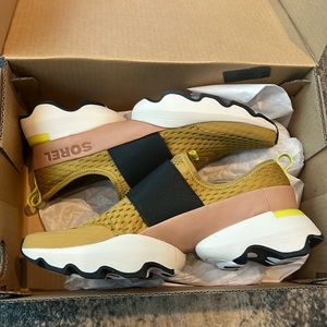 NWT Sorel slip on sneakers
